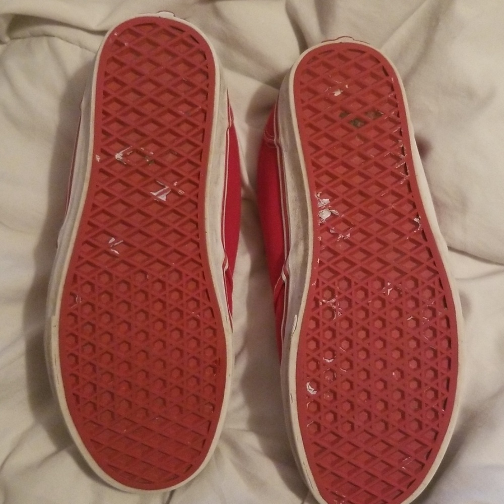 Red vans - Picture 4 of 4